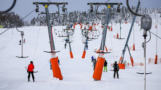 Die Skigebiete verzeichnen für die aktuellen Sportferien gute Buchungszahlen. (Symbolbild)