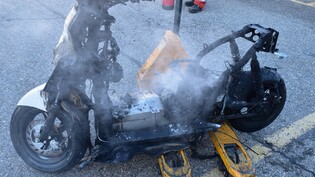 Hoher Sachschaden: Ein Elektroroller in einer Emser Werkstatt geriet am Mittwoch in Brand.