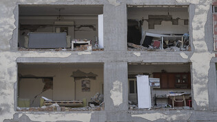 Die Zahl der Todesopfer nach den verheerenden Beben in der Türkei und in Syrien steigt. Foto: Boris Roessler/dpa