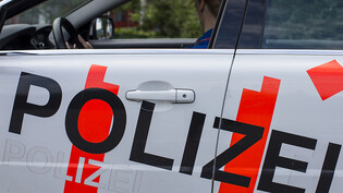 Ein Einsatzfahrzeug der Kantonspolizei Obwalden. (Symbolbild)