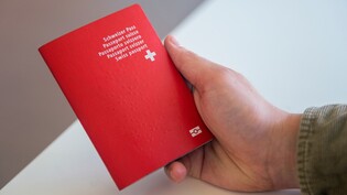 Roter Pass: Das Schweizer Bürgerrecht zu erhalten, ist im Kanton Graubünden schwieriger als in vielen anderen Kantonen.