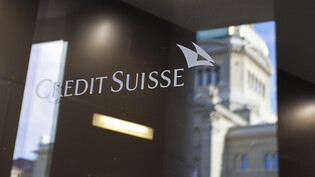 Die Notübernahme der Credit Suisse durch die UBS soll von einer Parlamentarischen Untersuchungskommission (PUK) aufgearbeitet werden. So will es nach dem Nationalrat auch der Ständerat. (Themenbild)