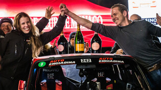 Glückliche Sieger: Cristina Seeberger und Claudio Enz gewinnen die Rallye Monte Carlo Historique.