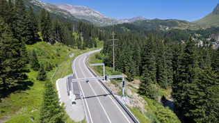 Mehr Verkehr über den Sommer: Der San Bernardino ist eine von vier Ausweichrouten während der Sanierungsarbeiten beim Arlbergtunnel. 