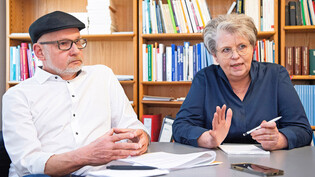 Präventionskampagne: Hanspeter Schmitt und Birgit Jeggle-Merz von der Theologischen Hochschule Chur sind die erste Anlaufstelle für Studierende bei allen Formen der Übergriffigkeit, des Machtmissbrauchs und der Diskriminierung. 