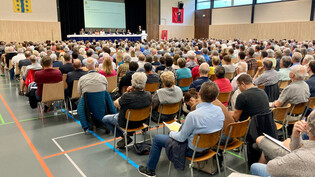 Die Gemeindeversammlung von Glarus Nord ist mit rund 630 Stimmberechtigten besser besucht als auch schon.