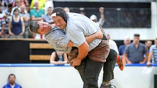 Die Topfavoriten Samuel Giger (links) und Daniel Bösch treffen in Tübach schon im ersten Gang aufeinander.