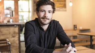 Frédéric Zwicker ist Autor, Musiker und Journalist aus Rapperswil-Jona.