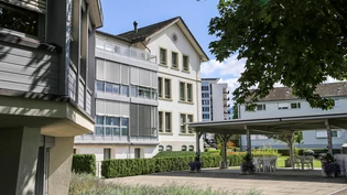 Massive Schieflage: Im Pflegezentrum Linthgebiet in Uznach werden Betten reduziert.