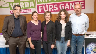 Grün ist die Hoffnung: Anita Mazzetta (Mitte) führt die Liste der Verda an.