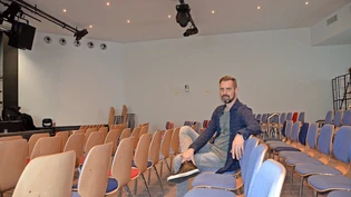 Hauruck-Aktion: Die Freikirche Prisma um Pastor Michael Berra bietet im Internet Direktübertragungen von Gottesdiensten an (Bild oben). Ein Weg, den wohl auch andere Kirche gehen müssen.Bild: Fabio Wyss