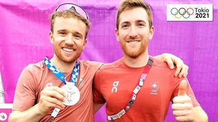 Gutes Team: Gavin Black (rechts) sorgt als Mechaniker für das schnelle Mountainbike bei Silbergewinner Mathias Flückiger.