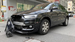 Verkehrsunfall in Glarus: Das Auto des Unfallverursachers wurde erheblich beschädigt. 