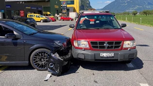 Sachschaden: Beide Autos wurden beim Unfall beschädigt.
