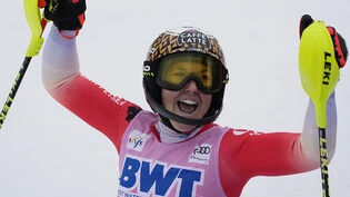 Endlich hat sie es geschafft. Wendy Holdener gewinnt in Killington zum ersten Mal einen Weltcup-Slalom