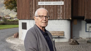 Er sammelt Unterschriften: René Brandenburger will, dass das Projekt der Aufweitung der Linth beim Kundertriet unterhalb von Mollis gestoppt wird.