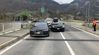 Seitliche Kollision: Zum Unfall kam es bei der Verzweigung Autobahnausfahrt Weesen – Flechsenstrasse.