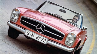 Ist und bleibt ein Klassiker: Der Mercedes-Benz 230 SL war vor 60 Jahren eines der Paradepferde des deutschen Autoherstellers