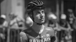 Traurige Nachricht: Radprofi Gino Mäder ist im Spital gestorben. Dies vermeldete sein Team Bahrain Victorious.