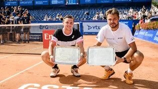 Brillierten in Gstaad mit dem Sieg im Doppel und wollen nun auch im Davis Cup für einen Coup sorgen: Dominic Stricker (li.) und Stan Wawrinka