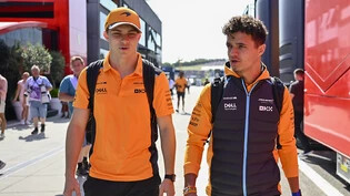 Oscar Piastri (links) und Lando Norris bilden auch über 2024 hinaus das Fehrerduo bei McLaren