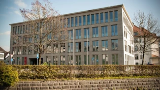 Umstritten: Für wie viele Stadträte hat es Platz im Stadthaus von Rapperswil-Jona?