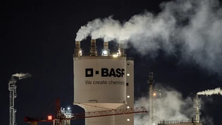 Der deutsche Chemiekonzern BASF treibt die Trennung von seinem Öl- und Gasgeschäft Wintershall Dea voran. (Archivbild)