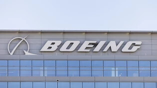 Ed Clark muss bei Boeing gehen. Logo des Konzerns in Arlington (Archivbild).