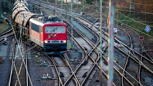 Die Tarifverhandlungen der Lokführergewerkschaft GDL mit der Deutschen Bahn sind nach Angaben des Konzerns erneut gescheitert. (Archvbild)