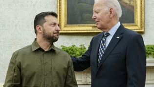 ARCHIV - US-Präsident Joe Biden hat dem ukrainischen Präsidenten Wolodymyr Selenskyj schnelle Unterstützung in Aussicht gestellt (Archivbild). Foto: Evan Vucci/AP/dpa