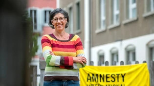 Nie aufgeben: Monica Capelli ist seit 39 Jahren Mitglied von Amnesty International Gruppe Chur. Sie könne nicht tatenlos zuschauen, wie Menschenrechte mit Füssen getreten werden, sagt sie.
