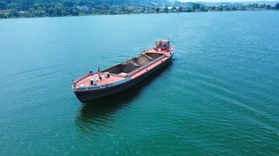 Sand löschen in der Grynau in Uznach: Und dann gemütlich auf einem Linth-Nebenkanal nach Hurden tuckern. 