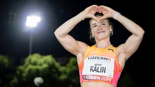 Viel Liebe: Annik Kälin schenkt ihren heimischen Fans ein Herz.