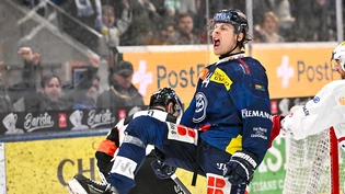 Ambris André Heim freut sich über das entscheidende 2:1 gegen die Rapperswil-Jona Lakers