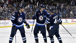 Nino Niederreiter (links) kehrt mit den Winnipeg Jets zum Siegen zurück