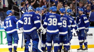 Die Lightning feiern nach dem Sieg im Penaltyschiessen