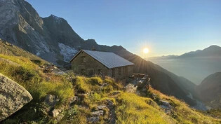 Nicht mehr zugänglich: Die Sciora-Hütte ist seit dem Bergsturz am Piz Cengalo nicht mehr zugänglich.
