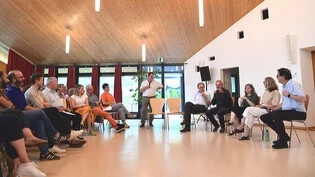 Diskussionsrunde im Jakobsblick: Die neuen Räumlichen Dorfbilder werden am Donnerstagabend einem grossen Publikum vorgestellt.
