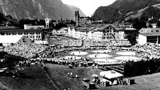 Denkwürdig: 7000 Zuschauer verfolgen das NOS 1968 auf Erlen in Glarus.