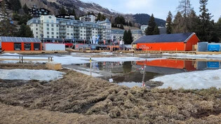 Dagegen gab es Opposition: So sahen die Temporärbauten am Seehofseeli in Davos Dorf aus, in denen im vergangenen Winter Party gemacht wurde.