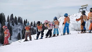 Schnee und Spass: Die befragten Kindergartenkinder geben an, dass sie die Zeit in der Natur und in den Bergen als ereignisreich wahrnehmen.