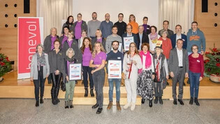 Freiwilligenarbeit im Rampenlicht: An der diesjährigen Verleihung des Prix Benevol Graubünden werden unter anderem der Verein Kinderkultur Chur, der Skiclub Trin und der Frauenverein Igis geehrt. 