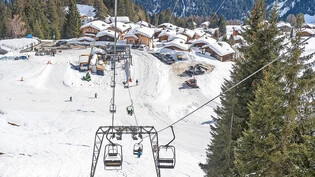 Neustart für Hochwang: Obwohl es wie im Winter 2019 (Bild) im Skigebiet Hochwang aktuell genug Schnee hat, stehen die Lifte wegen fehlender finanzieller Mittel diesen Winter still. 