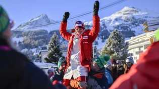 Historisch: Nadine Fähndrich gewinnt im Dezember als erste Schweizer Langläuferin beim Heimweltcup in Davos.