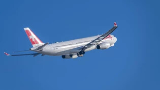 Fliegen trotz Klimawandel: Das beliebteste Verkehrsmittel für private Reisen ist für Schweizerinnen und Schweizer das Flugzeug.