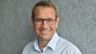 Mit Spass dabei: Gommiswalds SP-Gemeindepräsident Peter Hüppi (Jahrgang 1971, bisher).