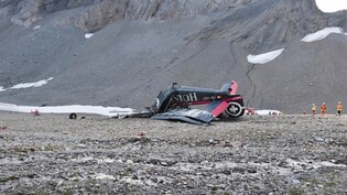 Die Untersuchung zu den Ursachen des Absturzes der Ju-52 bei Flims GR wird laut dem Aviatikexperten Sepp Moser zur Detektivarbeit. (Handout Kantonspolizei Graubünden)