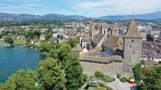 Bislang liegt die Hoheit bei der kantonalen Denkmalpflege: Nicht nur beim Schloss Rapperswil soll sich das ändern. 