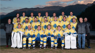 Der EHC St. Moritz führt die Tabelle im 2.-Liga-Eishockey an.