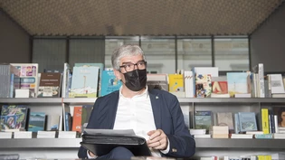 EKUD-Vorsteher Jon Domenic Parolini konnte sich an einem runden Tisch von den Vorteilen eines griffigen Kinder- und Jugendschutzes im Schulbereich überzeugen.